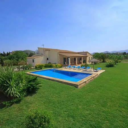 Attractive Pera Villa Port de Pollença